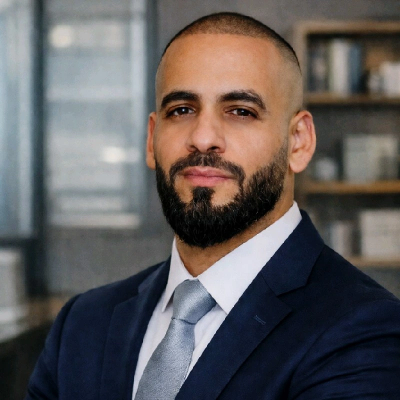 Zuhair, eigenaar en installateur van ASLY Techniek